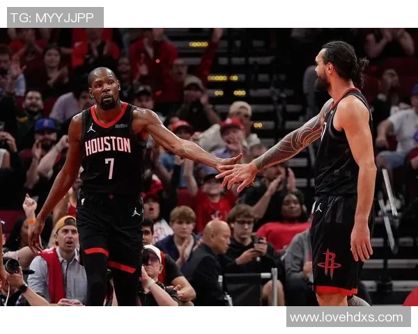 勇士与火箭第四场精彩对决回顾NBA录像带你重温经典瞬间 勇士与火箭第四场精彩对决回顾NBA录像带你重温经典瞬间